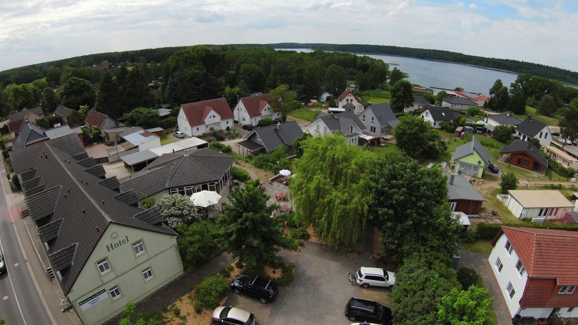 Landhotel Peters Canow Exteriör bild