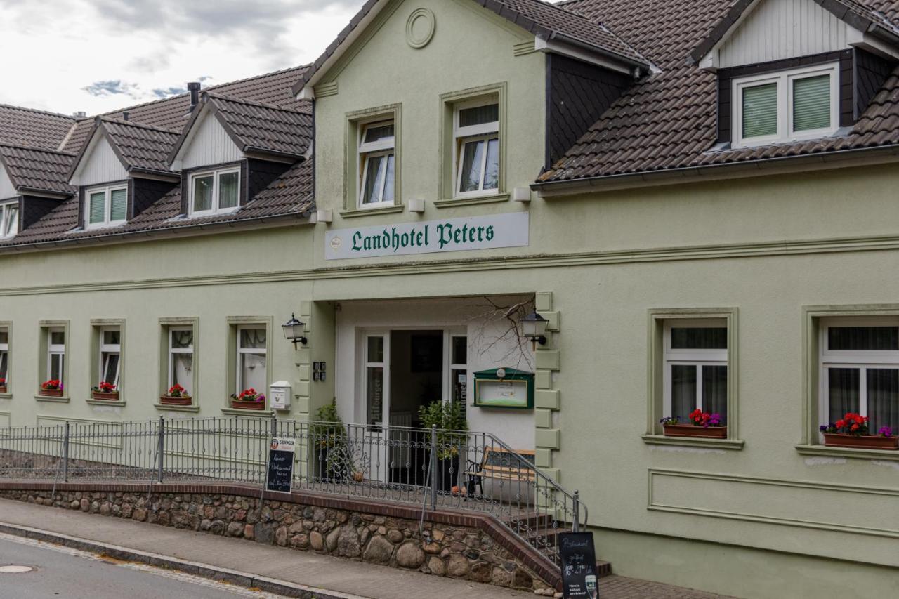 Landhotel Peters Canow Exteriör bild